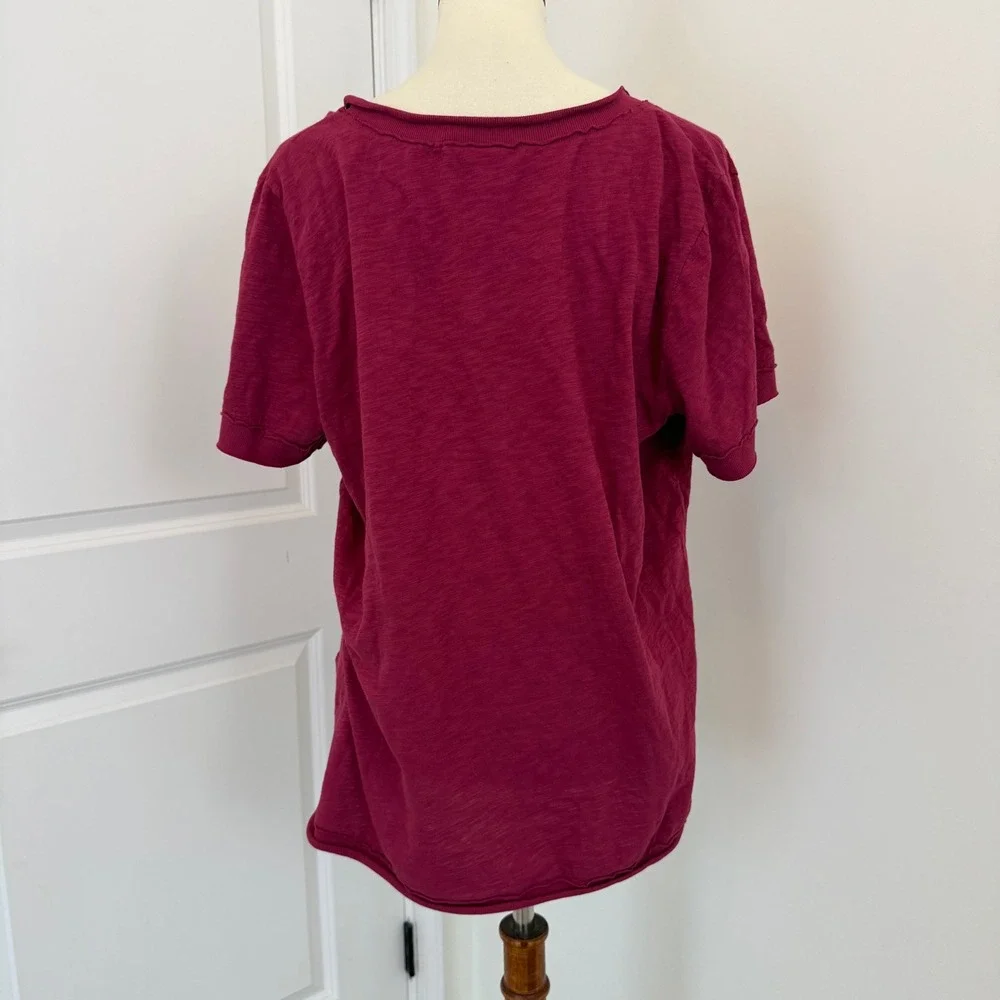 NWT PROJECT SOCIAL T V Neck Distressed Hem T‎ Shirt Berry Red Size M 100% Cotton - Picture 4 of 9